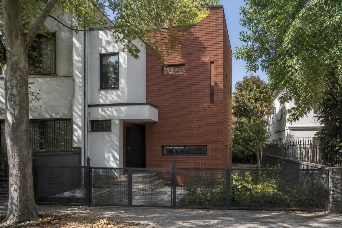 Casa de muestra: arriendo mensual (imagen de muestra generada con ia)